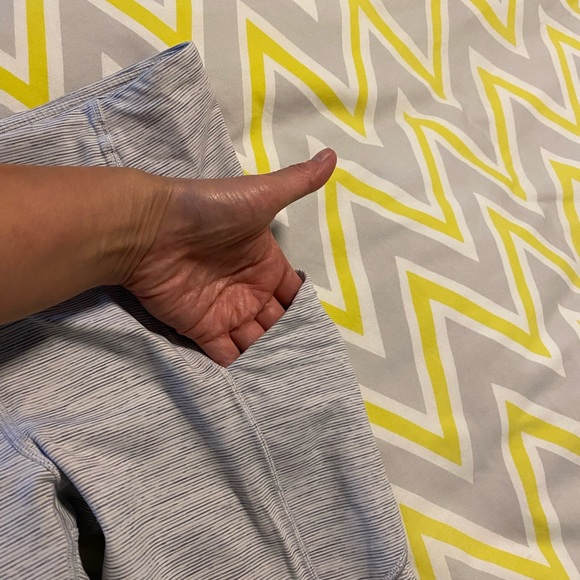 Lululemon leggings - Picture 5 of 8